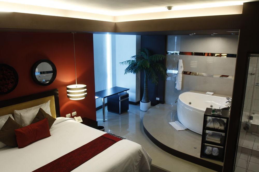 Hotel Ginebra Лима Экстерьер фото