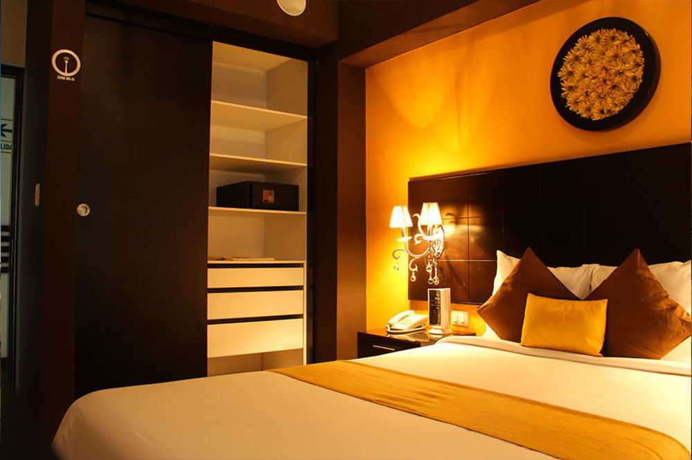 Hotel Ginebra Лима Экстерьер фото