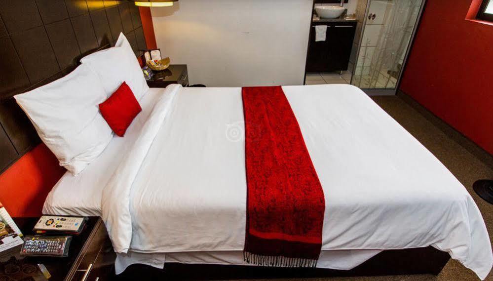 Hotel Ginebra Лима Экстерьер фото